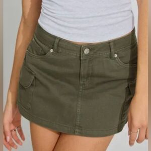 💥5/20$ Banana Republic Olive Green Cargo Skirt XL